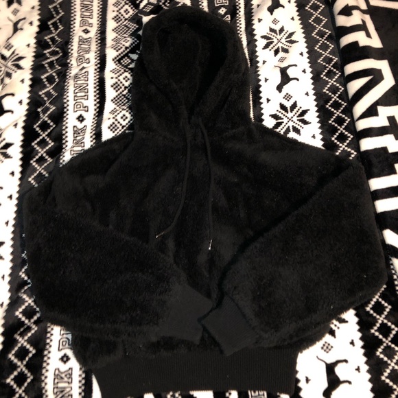 Women’s forever 21 Sherpa crop top sweatshirt - Picture 2 of 4